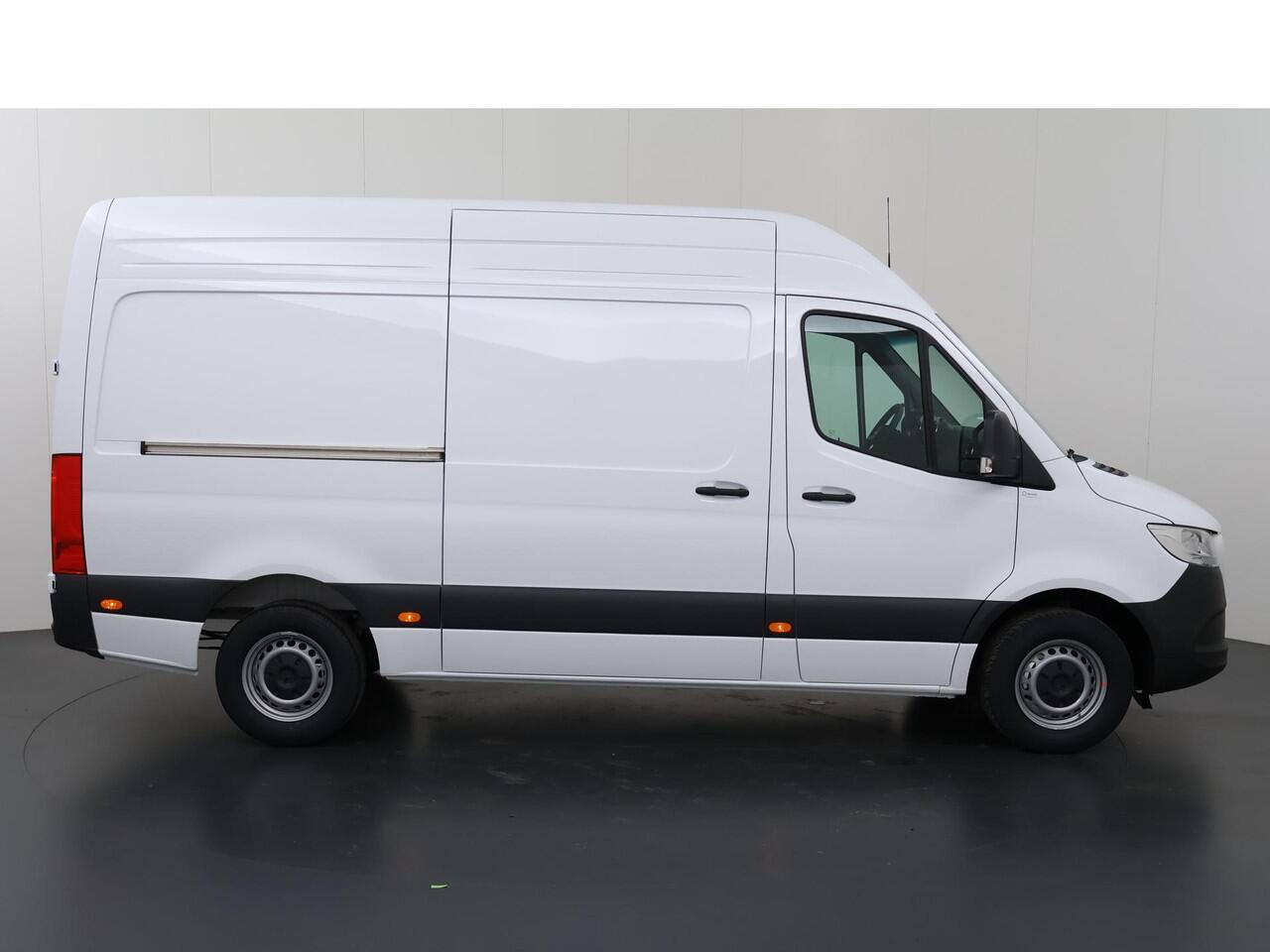 Mercedes-Benz SPRINTER 317 CDI GB L2 RWD PRO | AUTOMAAT | 3500KG TREKKEN | CAMERA | CRUISE CONTROL | APPLE CARPLAY