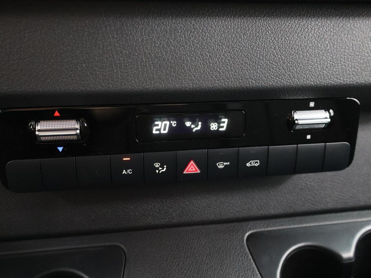 Mercedes-Benz SPRINTER 317 CDI GB L2 RWD PRO | AUTOMAAT | 3500KG TREKKEN | CAMERA | CRUISE CONTROL | APPLE CARPLAY