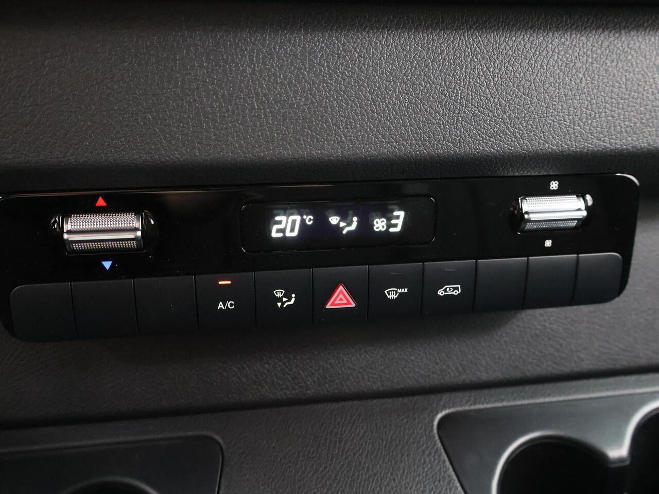 Mercedes-Benz SPRINTER 317 CDI GB L2 RWD PRO | AUTOMAAT | 3500KG TREKKEN | CAMERA | CRUISE CONTROL | APPLE CARPLAY