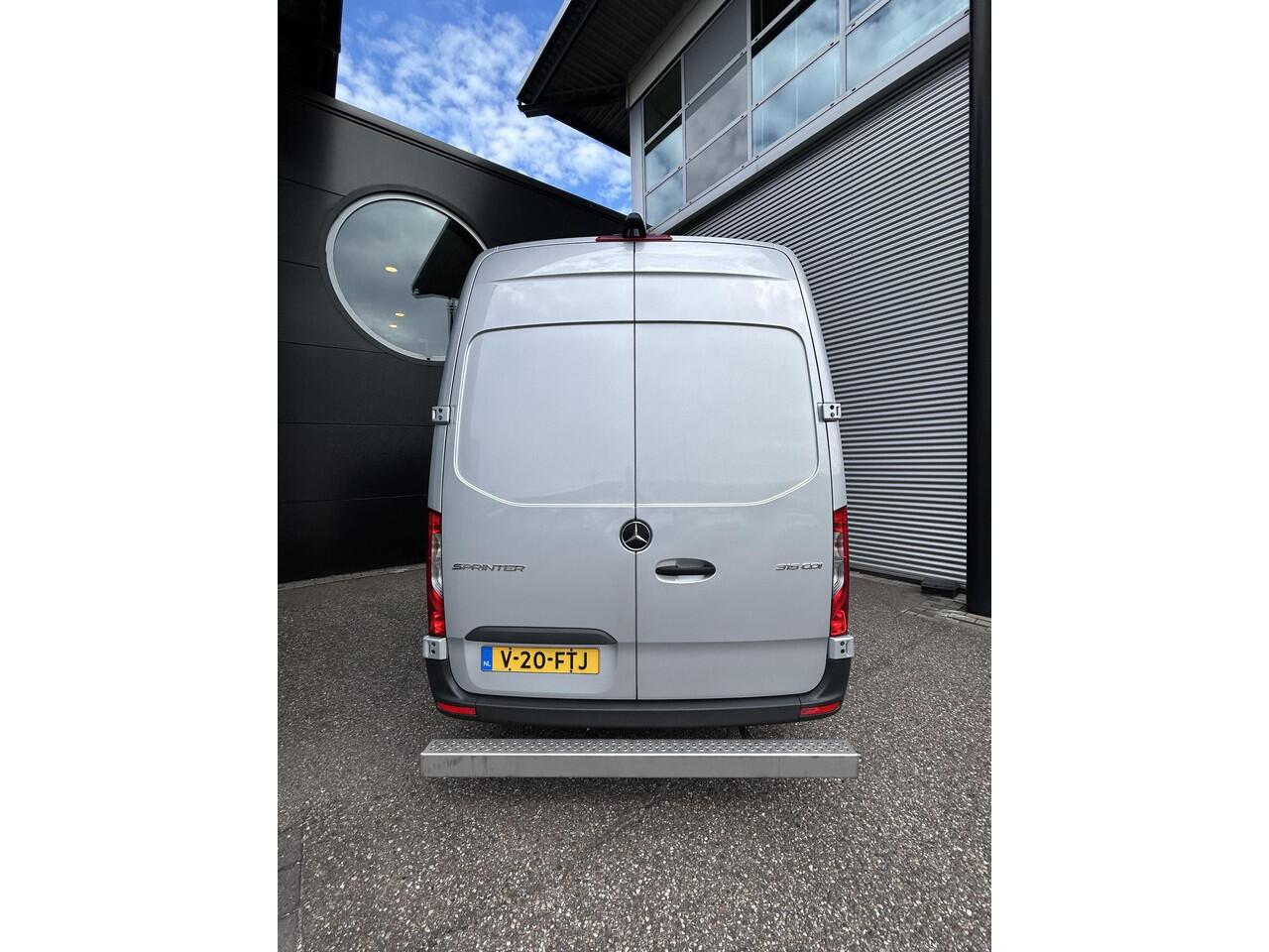 Mercedes-Benz SPRINTER 315 1.9 CDI L2H2 RWD