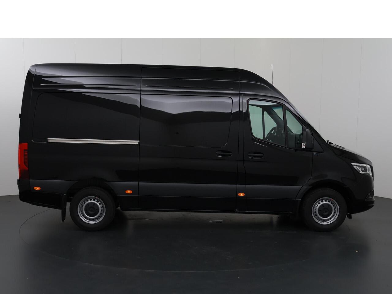 Mercedes-Benz SPRINTER 319 CDI L2 H2 RWD Select | Achteruitrijcamera | Airco | Cruise Control | Apple Carplay | LED Koplampen | Distronic Adaptieve Cruise Control | Navigatie
