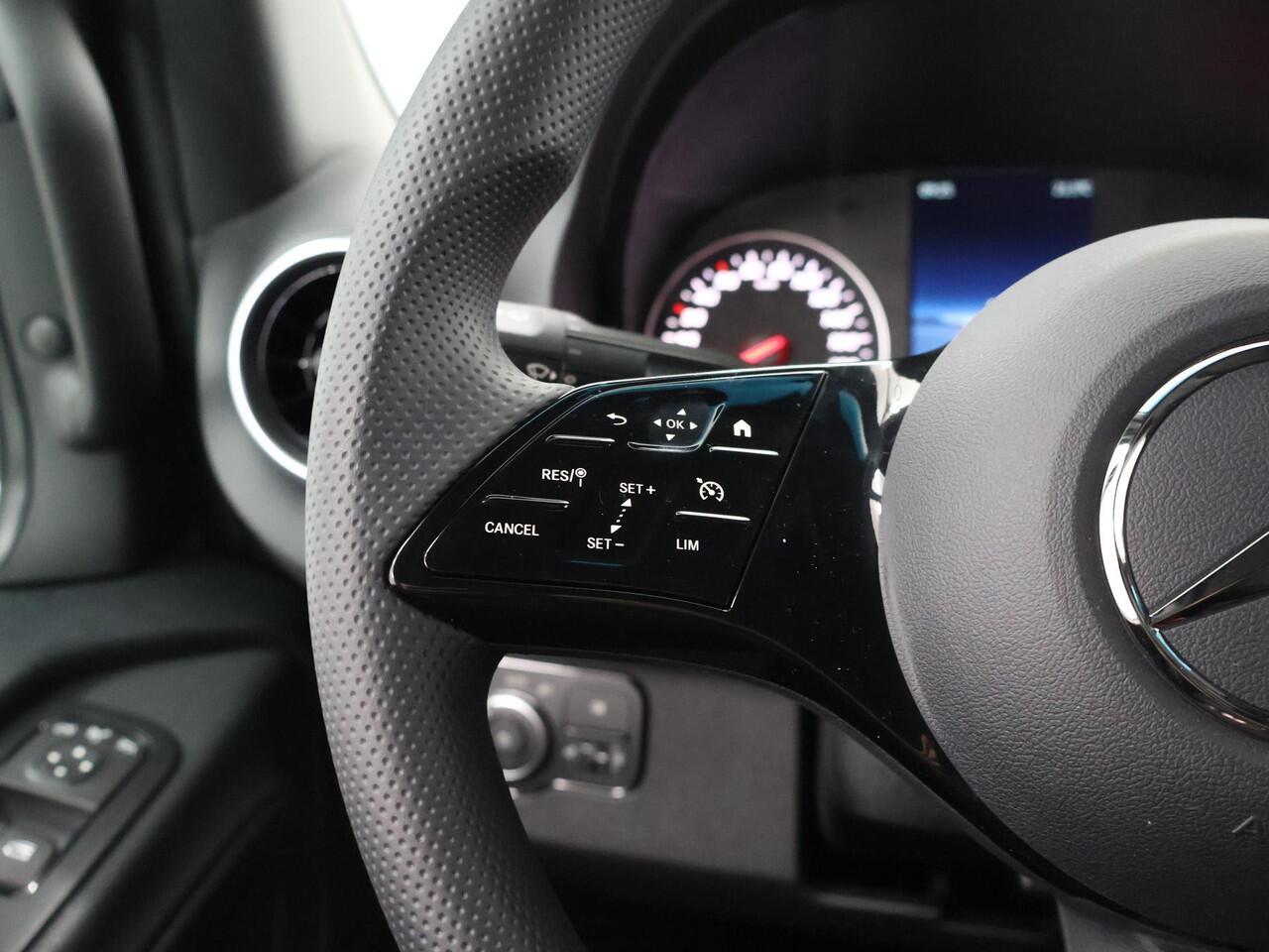 Mercedes-Benz SPRINTER 315 L2H2 RWD PRO 3500 kg Trekgewicht | Smartphone integratie pakket | Climate Control | Achteruitrijcamera | Airco | Cruise Control | Apple Carplay |