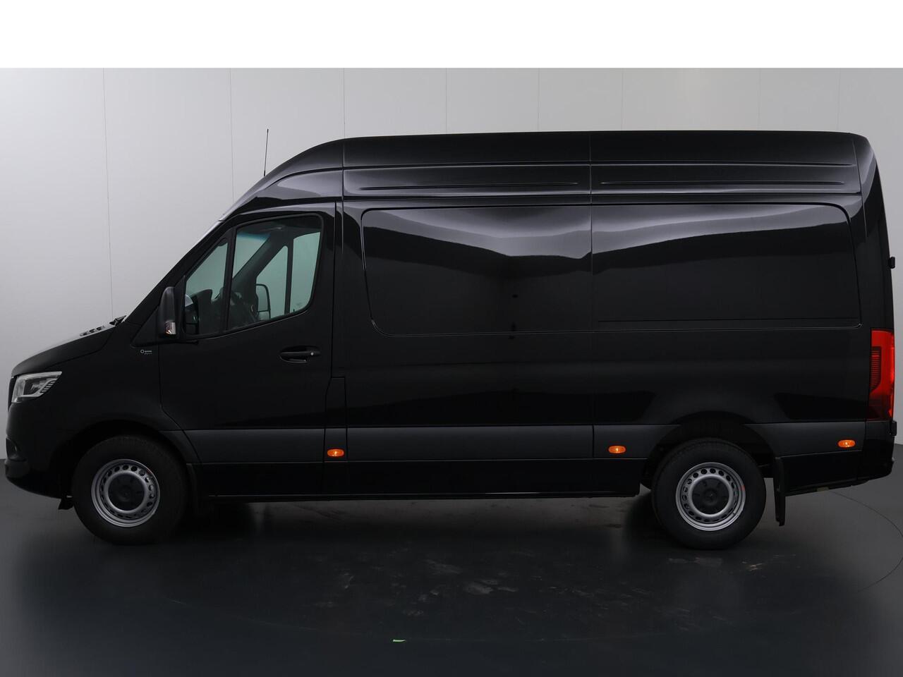 Mercedes-Benz SPRINTER 319 L2H2 RWD SELECT | Navigatie | Spiegelpakket | Klasse 3 Alarm | Verwarmde en Geveerde Comfort Chauffeursstoel en Verwarmde Comfort Bijrijdersstoel | LED koplampen | Parkeerpakket Met Camera | | BPM VRIJ | Distronic | Winterpakket | Leer | Certified