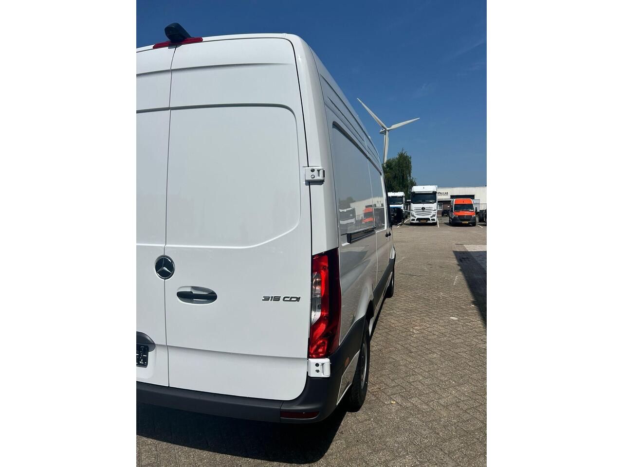 Mercedes-Benz SPRINTER 315 1.9 CDI L2 Pro HD | BPM VRIJ | SMARTPHONE INTERGRATIE PAKKET | COMFORTBESTUURDERS STOEL GEVEERD |
