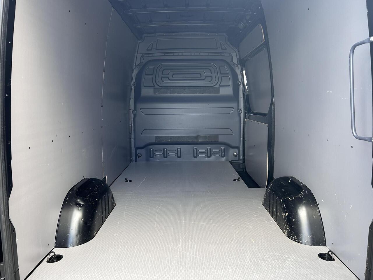 Mercedes-Benz SPRINTER 315 1.9 CDI L2H2 RWD