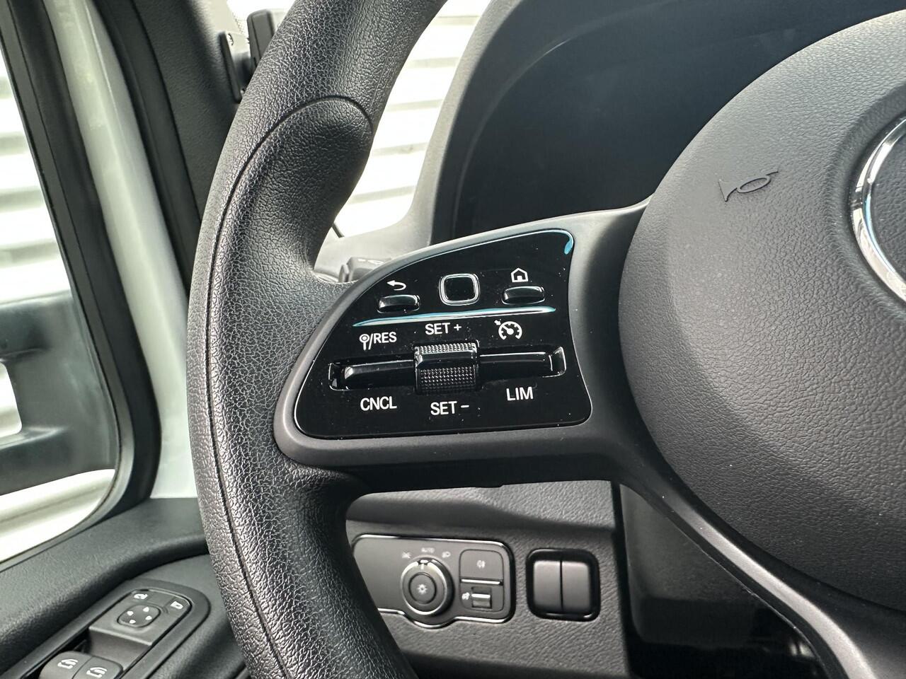 Mercedes-Benz SPRINTER 519 CDI Koeling-Vriezen Dag en Nacht Vleesvervoer Hangwerk Bakwagen