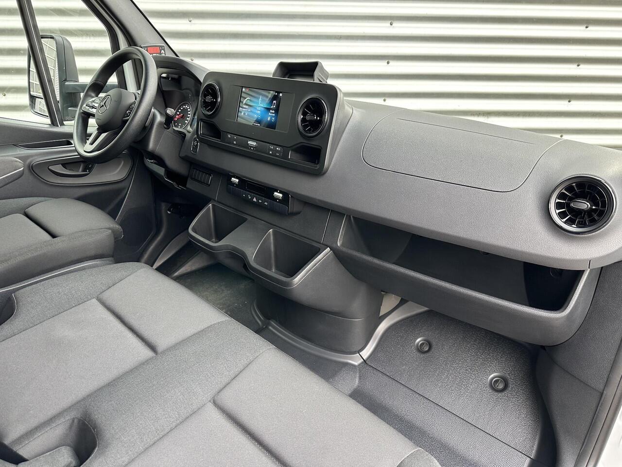 Mercedes-Benz SPRINTER 519 CDI Koeling-Vriezen Dag en Nacht Vleesvervoer Hangwerk Bakwagen