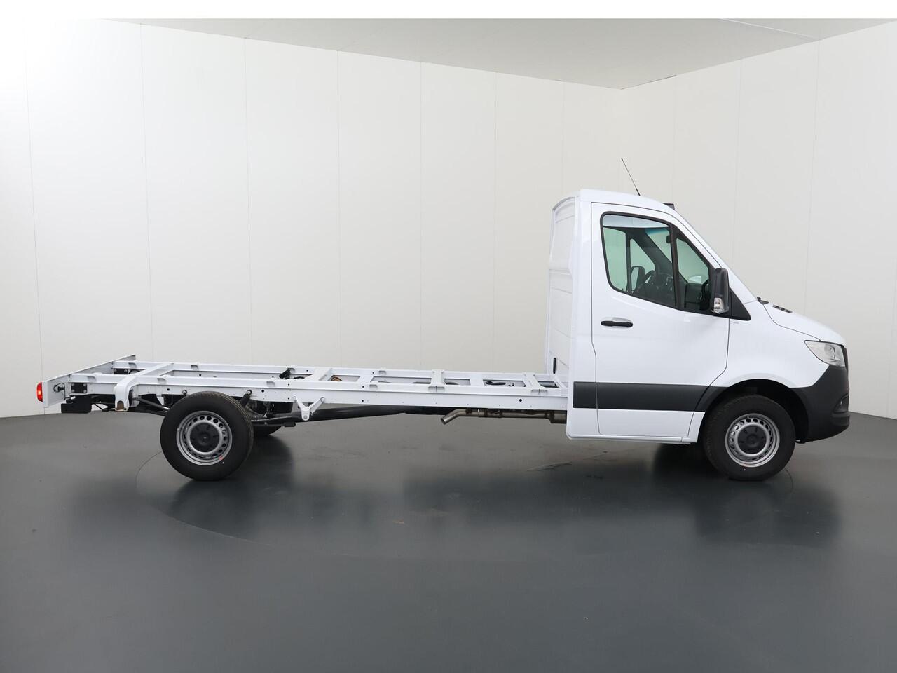 Mercedes-Benz SPRINTER 317 CDI L3 Chassis RWD Pro | 2024 Registratie | 3500 KG Trekhaak | 10.25 "MBUX Navigatiesysteem |
