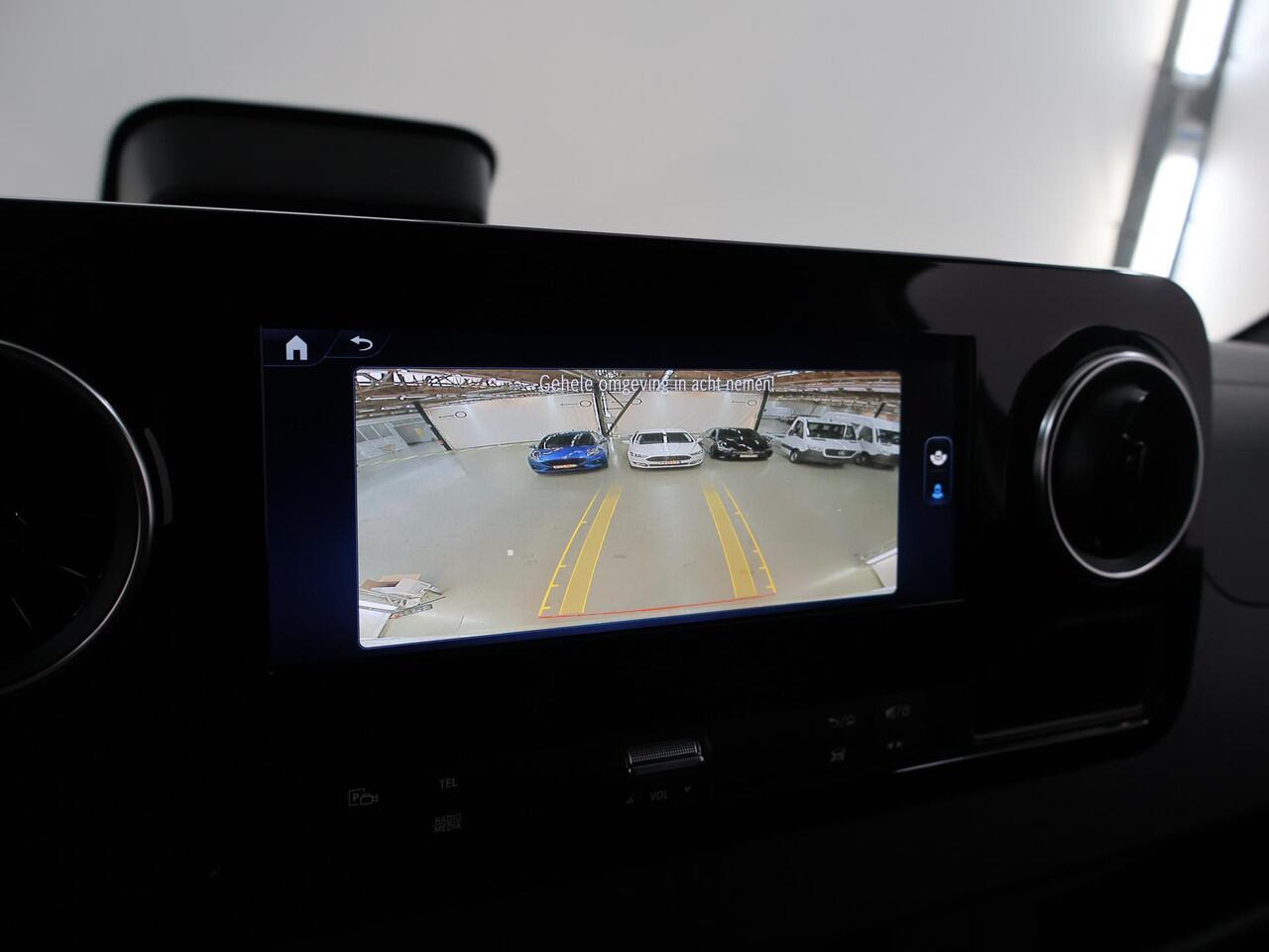 Mercedes-Benz SPRINTER 315 L2H2 RWD PRO | 3500KG trekken | Facelift | Carplay | 3-zits | Camera