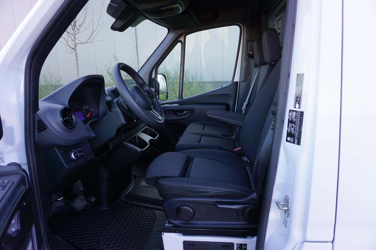 Mercedes-Benz SPRINTER 317 L2H2 RWD Automaat |EURO6 |1e eigenaar |Topstaat |Betimmering |Fabrieksgarantie |Camera |Cruise |Navi |Climate control |Stoelverwarming |3500 KG |170 pk