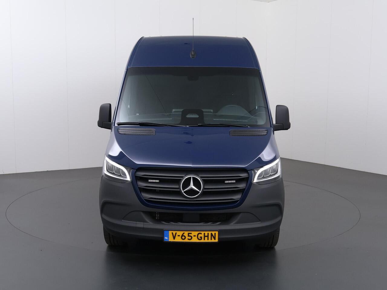 Mercedes-Benz SPRINTER 319 CDI Aut. | L2 H2 | Select | Laadklep | LED | 3-zits | Comfort-stoel | LM Velgen | Parkeercamera | Laadklep | Certified