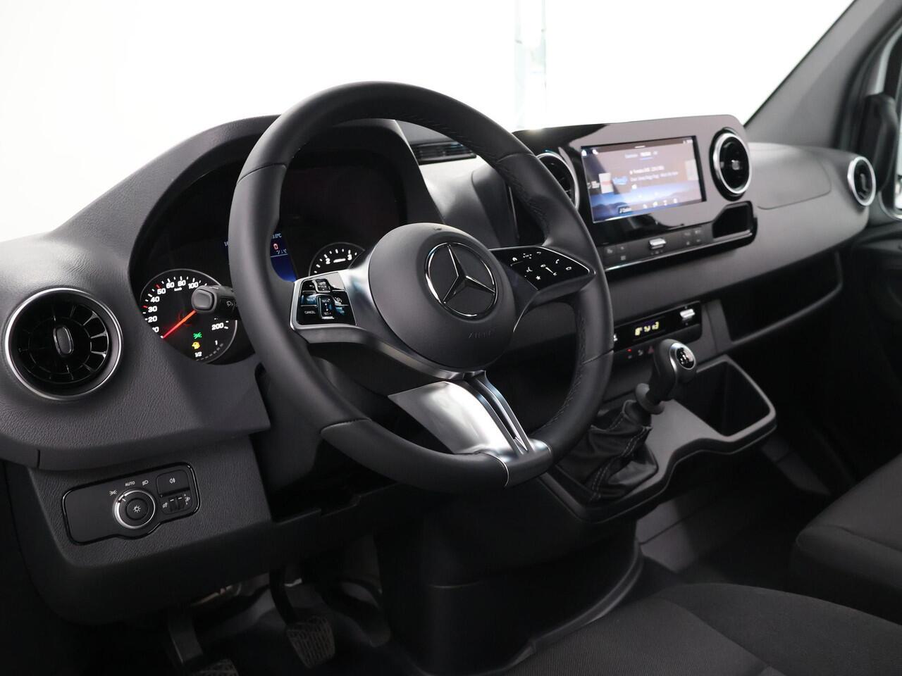 Mercedes-Benz SPRINTER 315 CDI | L2 H1 | RWD | PRO | Parkeercamera | Airco | Dodehoekassistent | Zijwindassistent | Cruise Control | Chauffeursstoel |