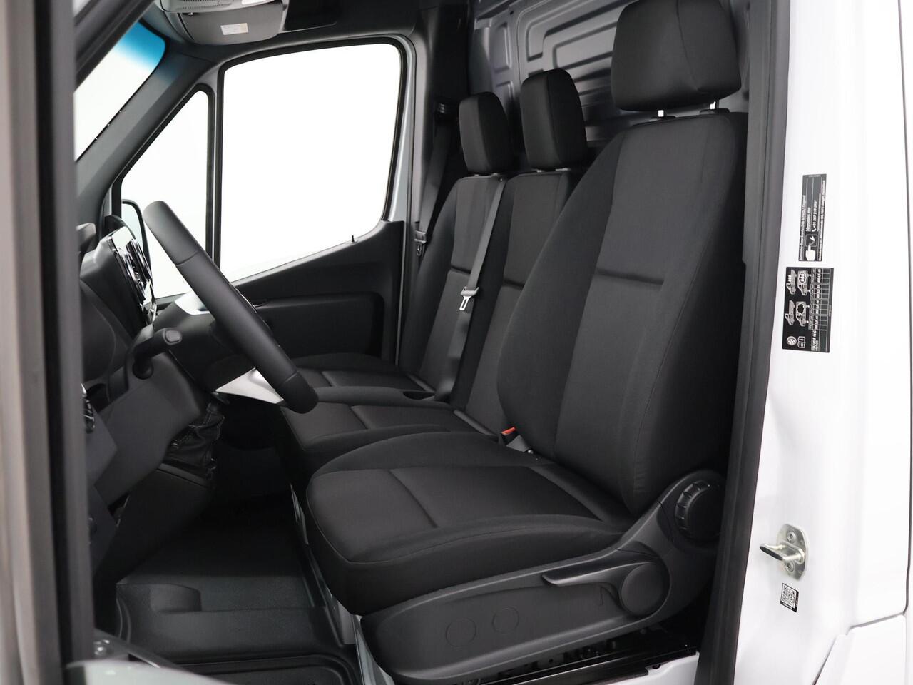 Mercedes-Benz SPRINTER 315 CDI | L2 H1 | RWD | PRO | Parkeercamera | Airco | Dodehoekassistent | Zijwindassistent | Cruise Control | Chauffeursstoel |