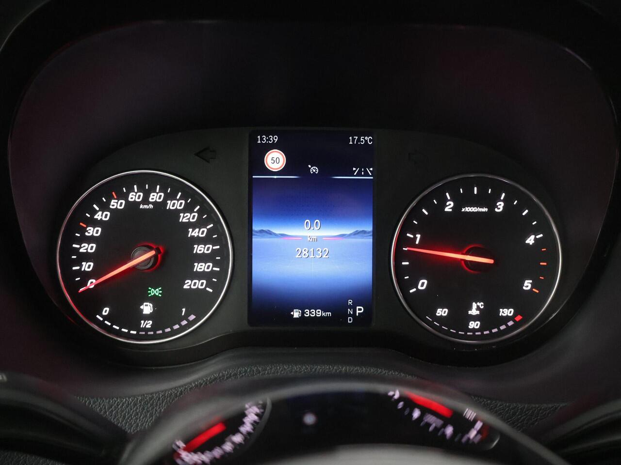 Mercedes-Benz SPRINTER 317 CDI | Aut. | L2 H2 | Pro | 3-zits | Airco | Cruise Control | 3500 KG. AHW | Parkeercamera | Certified