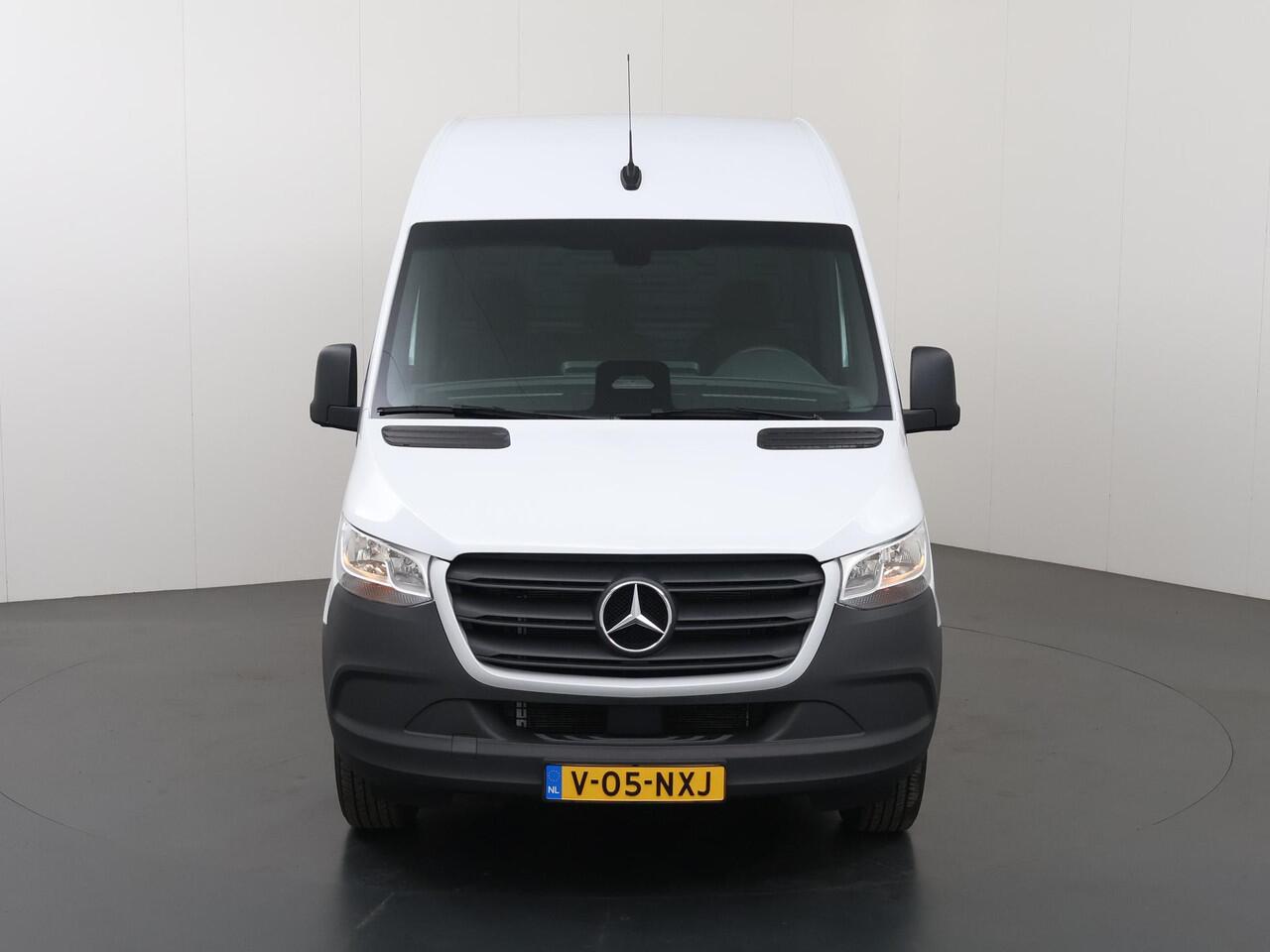 Mercedes-Benz SPRINTER 317 CDI | Aut. | L2 H2 | Pro | 3-zits | Airco | Cruise Control | 3500 KG. AHW | Parkeercamera | Certified