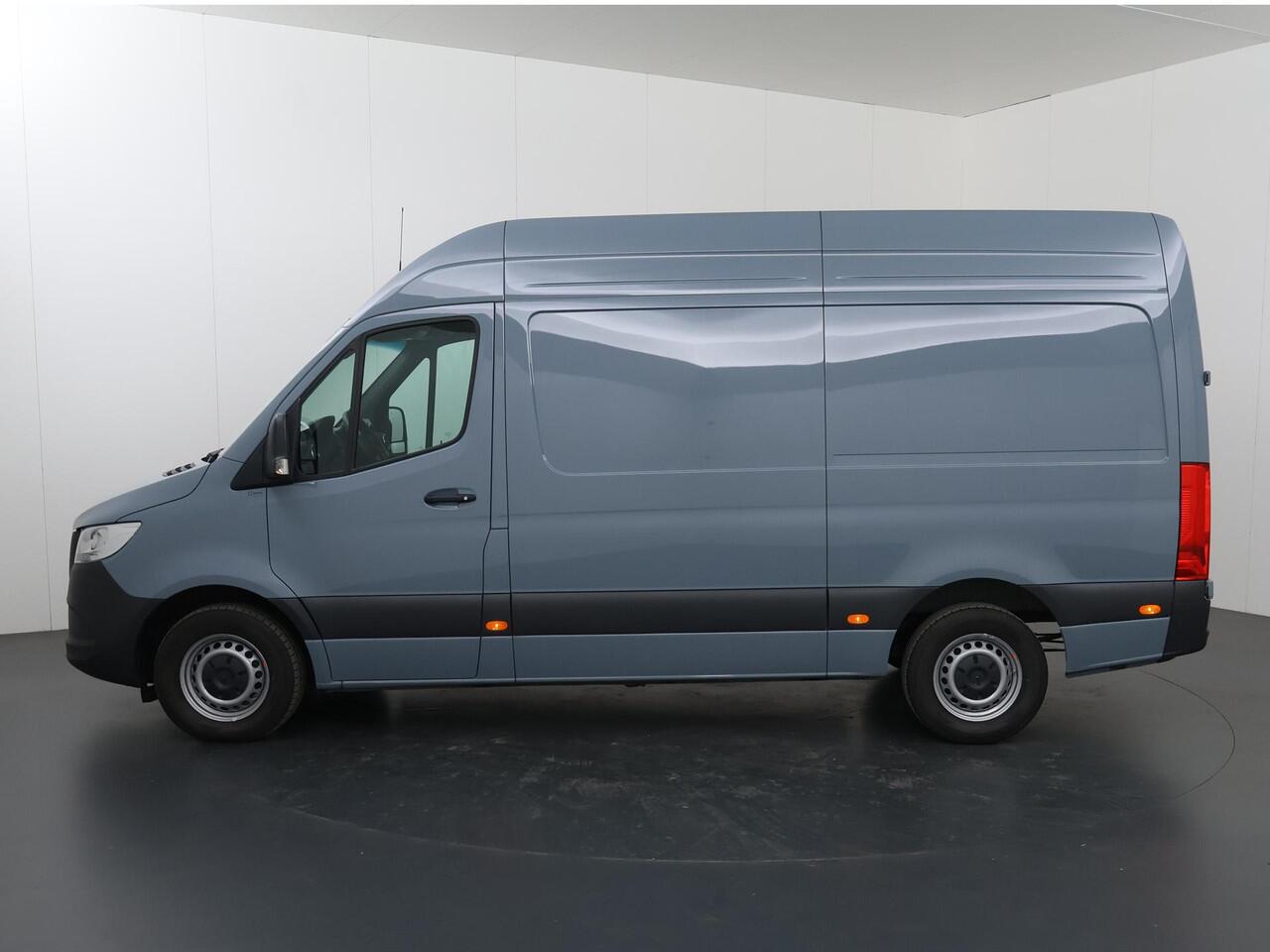 Mercedes-Benz SPRINTER 317 CDI | Aut. | L2 H2 | Pro | | Achteruitrijcamera | Verwarmde Comfortstoel Bestuurder met Bijrijdersbank | Airco | Apple Carplay/Android Auto | 3500 KG AHW Voorbereiding | Certified |