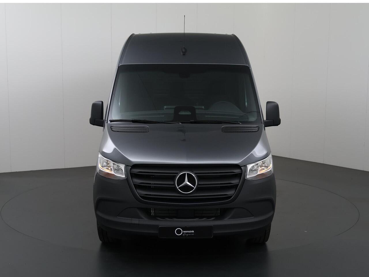 Mercedes-Benz SPRINTER 315 CDI GB L2 RWD PRO | ACHTERUITRIJCAMERA | 3500 KG AHW | DODEHOEKASSISTENT | AIRCO | CRUISE | CARPLAY | ANDROID AUTO | METALLIC | 3-ZITS | MBUX SYSTEEM GROOT