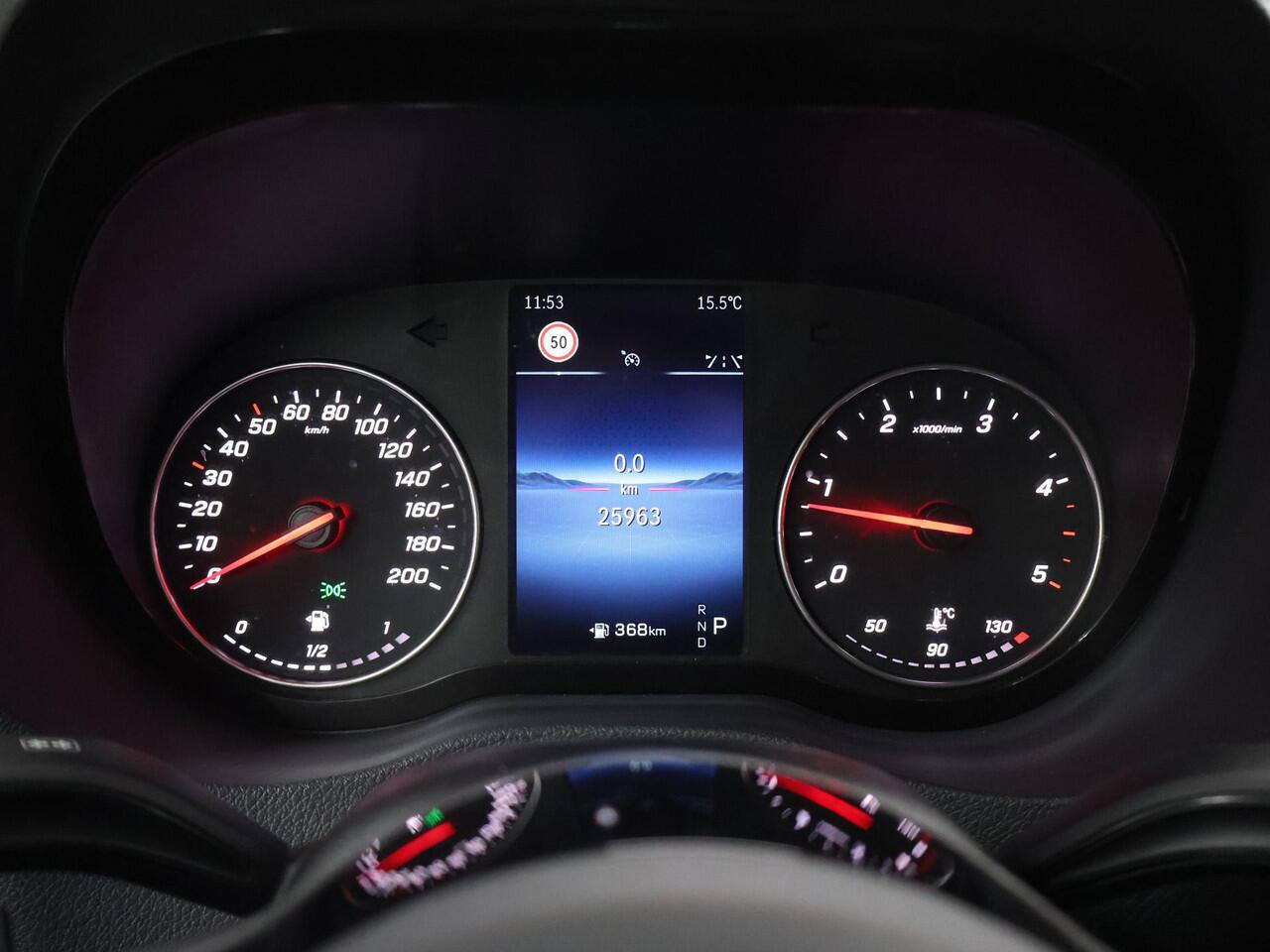 Mercedes-Benz SPRINTER 317 CDI | Aut. | L2 H2 | Pro | 3 zits | Stoelverwarming | Achteruitrijcamera | Betimmering | Laadvloer | Apple Carplay / Android Auto | Certified