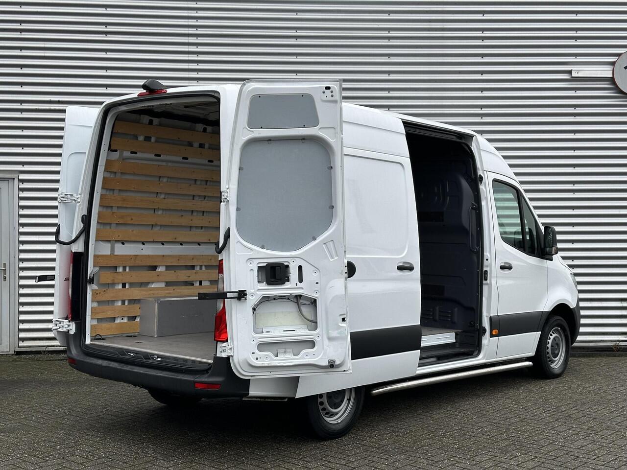 Mercedes-Benz SPRINTER 317 CDI L2H2 Automaat Carplay Navigatie Camera 3500kg Trekgewicht