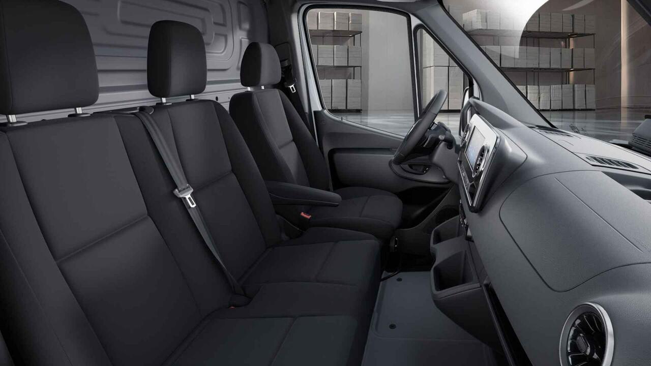 Mercedes-Benz SPRINTER 317 CDI L2 H2 Pro | Navigatie | Spiegelpakket | Verwarmde Geveerde Comfort Chauffeursstoel en Bijrijdersbank | Achterdeuren 270 Graden | Airco | Cruisecontrol | Dodehoekassistent | Parkeerpakket met Achteruitrijcamera | Certified |