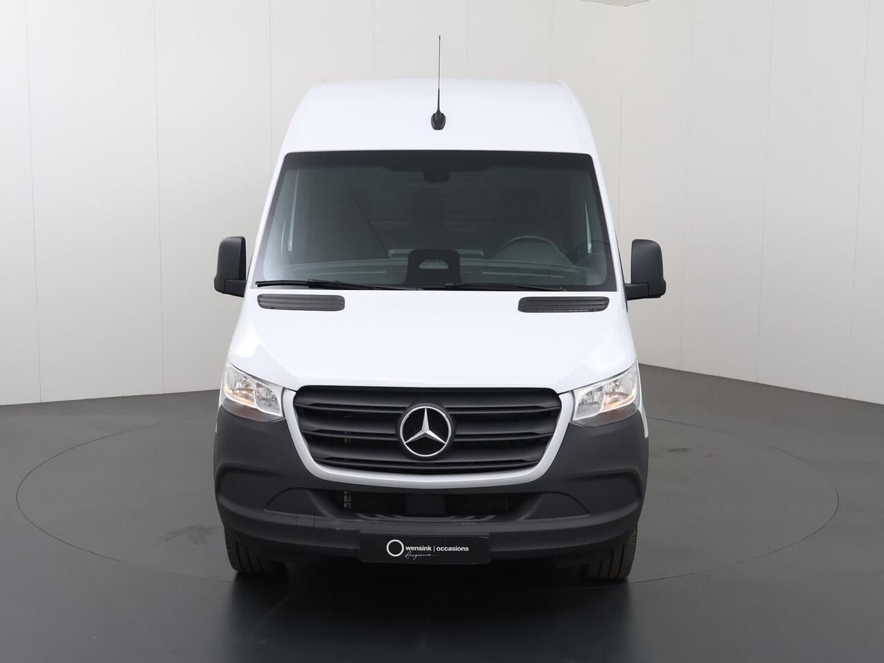Mercedes-Benz SPRINTER 317 CDI | Aut. | L2 H2 | Pro | 3-zits | Airco | Cruise Control | 3500 KG. AHW | Parkeercamera | Certified