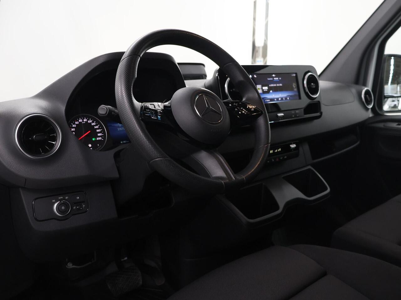 Mercedes-Benz SPRINTER 317 CDI | Aut. | L2 H2 | Pro | 3-zits | Airco | Cruise Control | 3500 KG. AHW | Parkeercamera | Certified