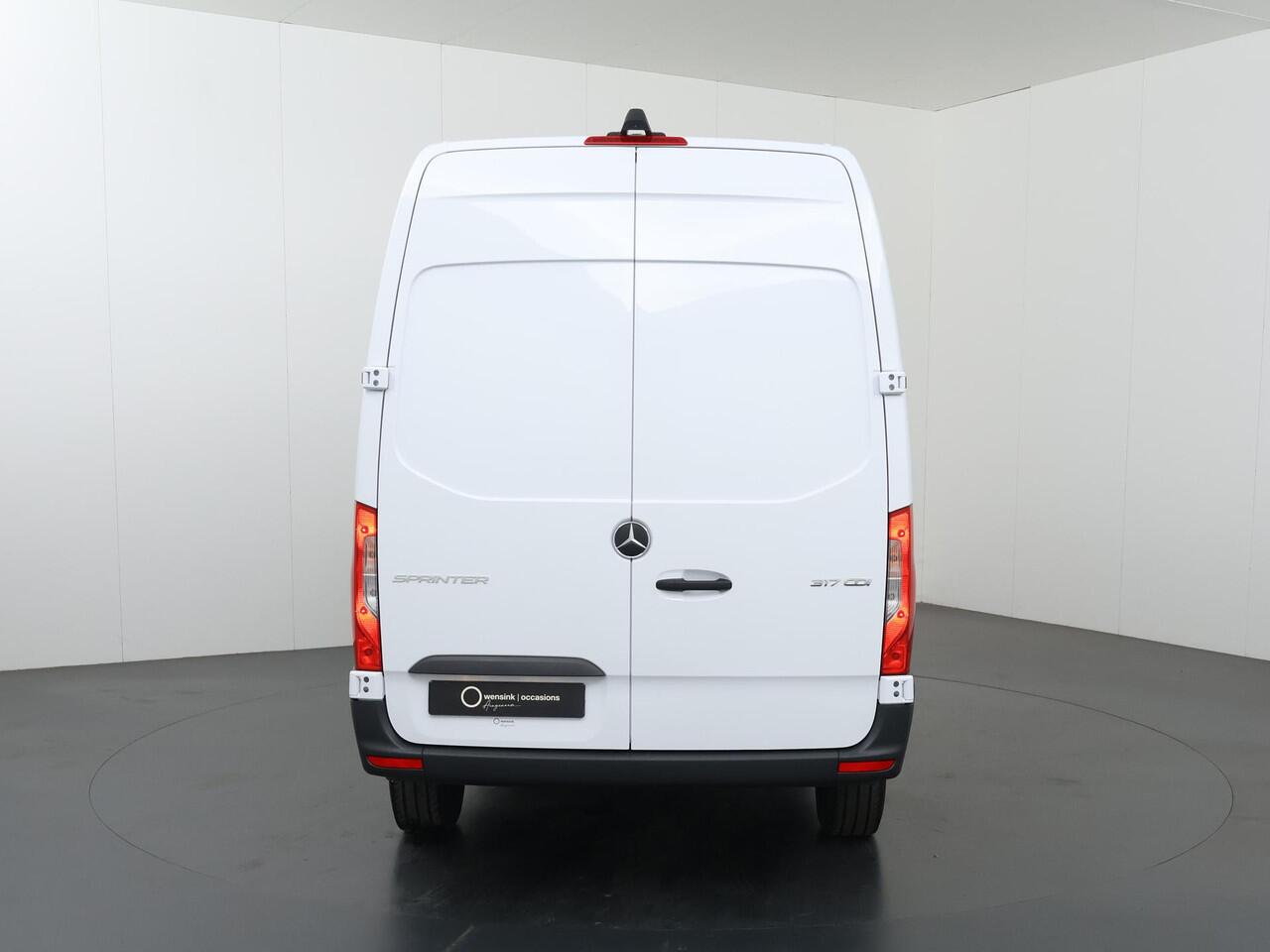 Mercedes-Benz SPRINTER 317 CDI | Aut. | L2 H2 | Pro | 3-zits | Airco | Cruise Control | 3500 KG. AHW | Parkeercamera | Certified