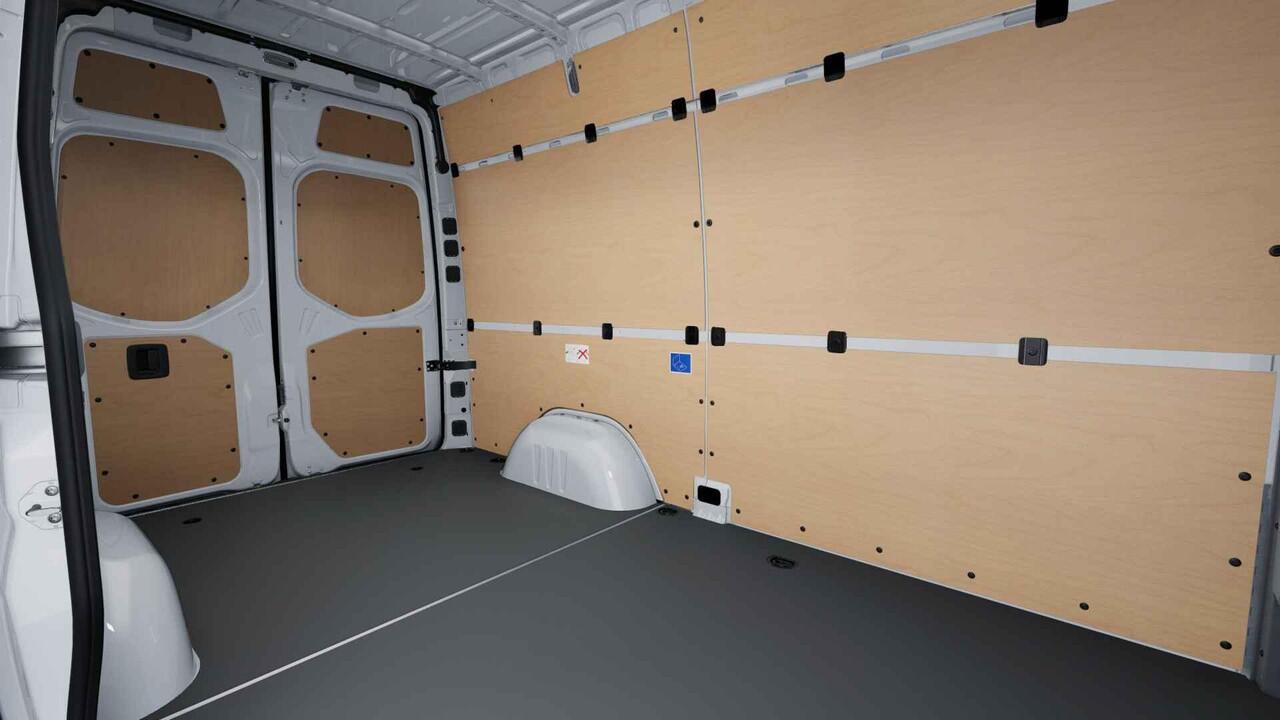 Mercedes-Benz SPRINTER 317 CDI L2 H2 Pro | 3 zits | Achteruitrijcamera | 3.500 kg trekgewicht | Vloer en Wand Betimmering |