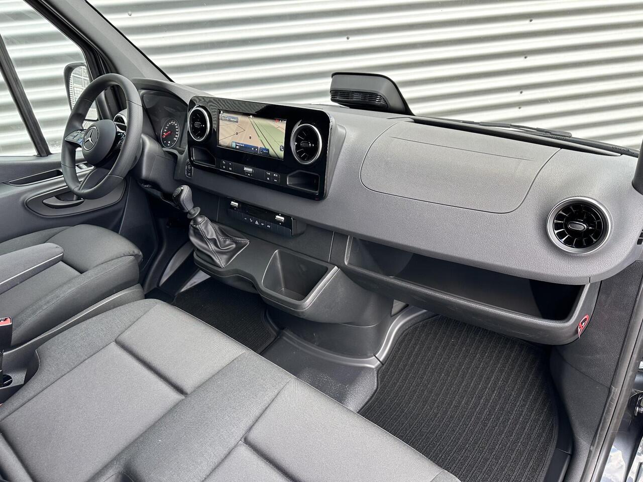 Mercedes-Benz SPRINTER 317CDI L2H1 Airco Navigatie Camera 2800kg Trekhaak 2x schuifdeur