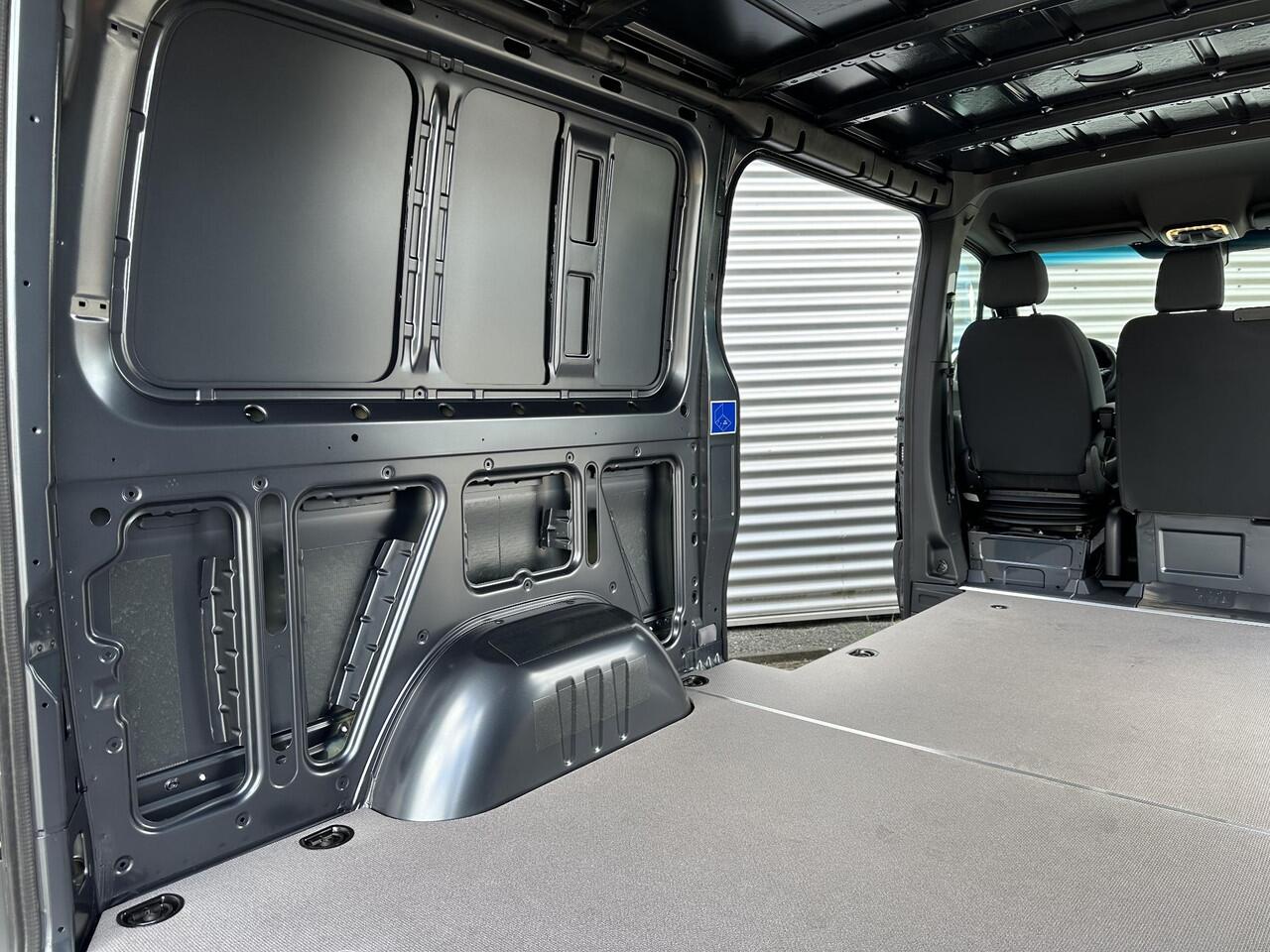 Mercedes-Benz SPRINTER 317CDI L2H1 Airco Navigatie Camera 2800kg Trekhaak 2x schuifdeur