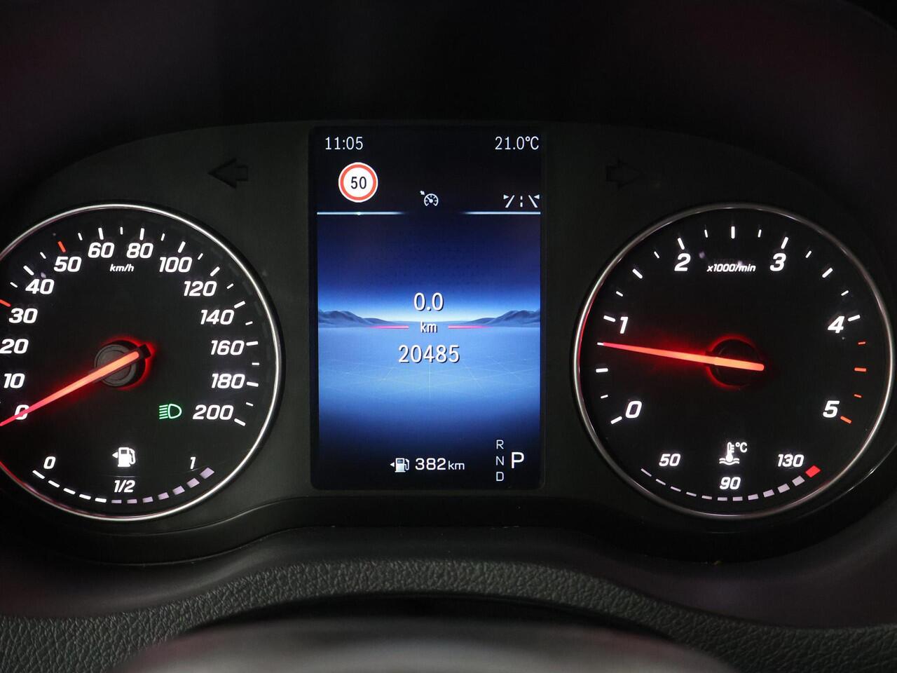 Mercedes-Benz SPRINTER 317 CDI | Aut. | L2 H1 | Pro | 3500 KG. AHW | Parkeercamera | Apple Carplay/Android Auto | Alarm | Trekhaak | 3-zits | BPM-VRIJ | Certified