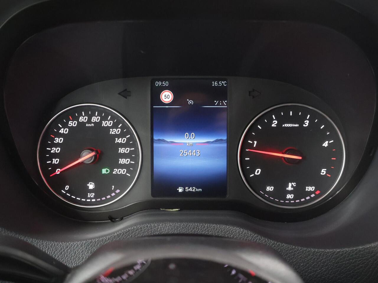 Mercedes-Benz SPRINTER 315 CDI | L2 H2 | Pro | 3 zits | Achteruitrijcamera | Betimmering | Laadvloer | Apple Carplay/Android Auto | Certified