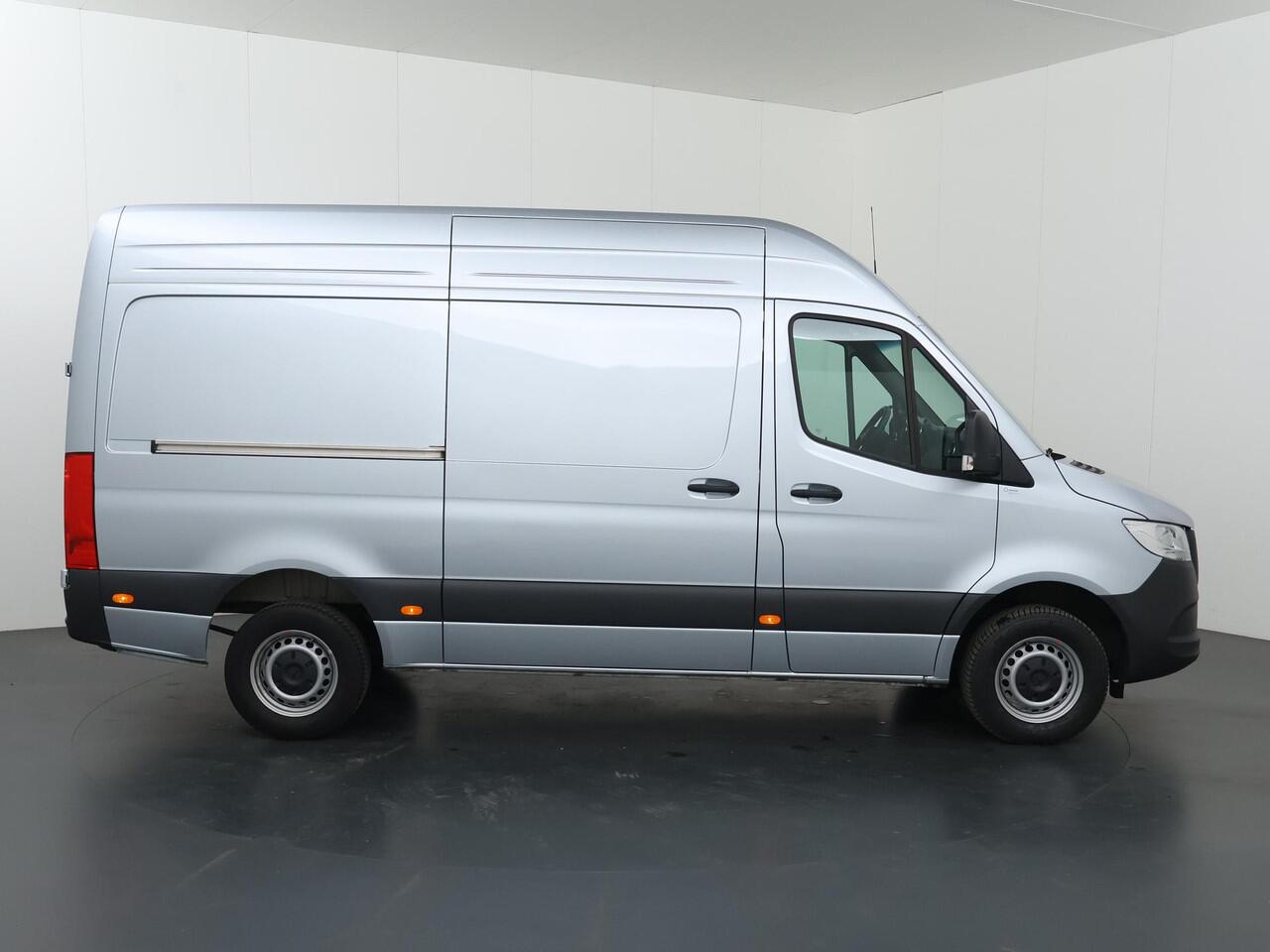 Mercedes-Benz SPRINTER 315 CDI | L2 H2 | Pro | 3 zits | Achteruitrijcamera | Betimmering | Laadvloer | Apple Carplay/Android Auto | Certified