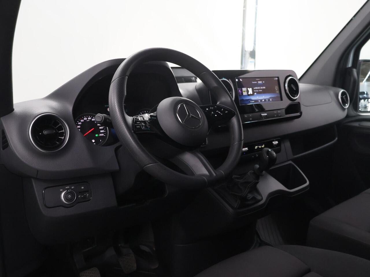 Mercedes-Benz SPRINTER 315 CDI | L2 H2 | Pro | 3 zits | Achteruitrijcamera | Betimmering | Laadvloer | Apple Carplay/Android Auto | Certified