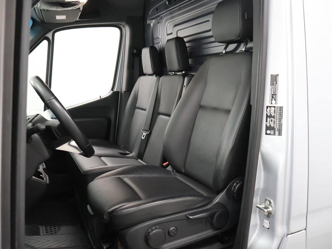 Mercedes-Benz SPRINTER 319 CDI | Aut. | L2 H2 | Select | Bumpers In Kleur | Navigatie | Distronic Plus | Klasse 3 Alarm | Airco | Parkeerpakket | Dodehoekassistent | Led Verlichting | Geveerde Comfortstoel en Bijrijdersbank | Certified |