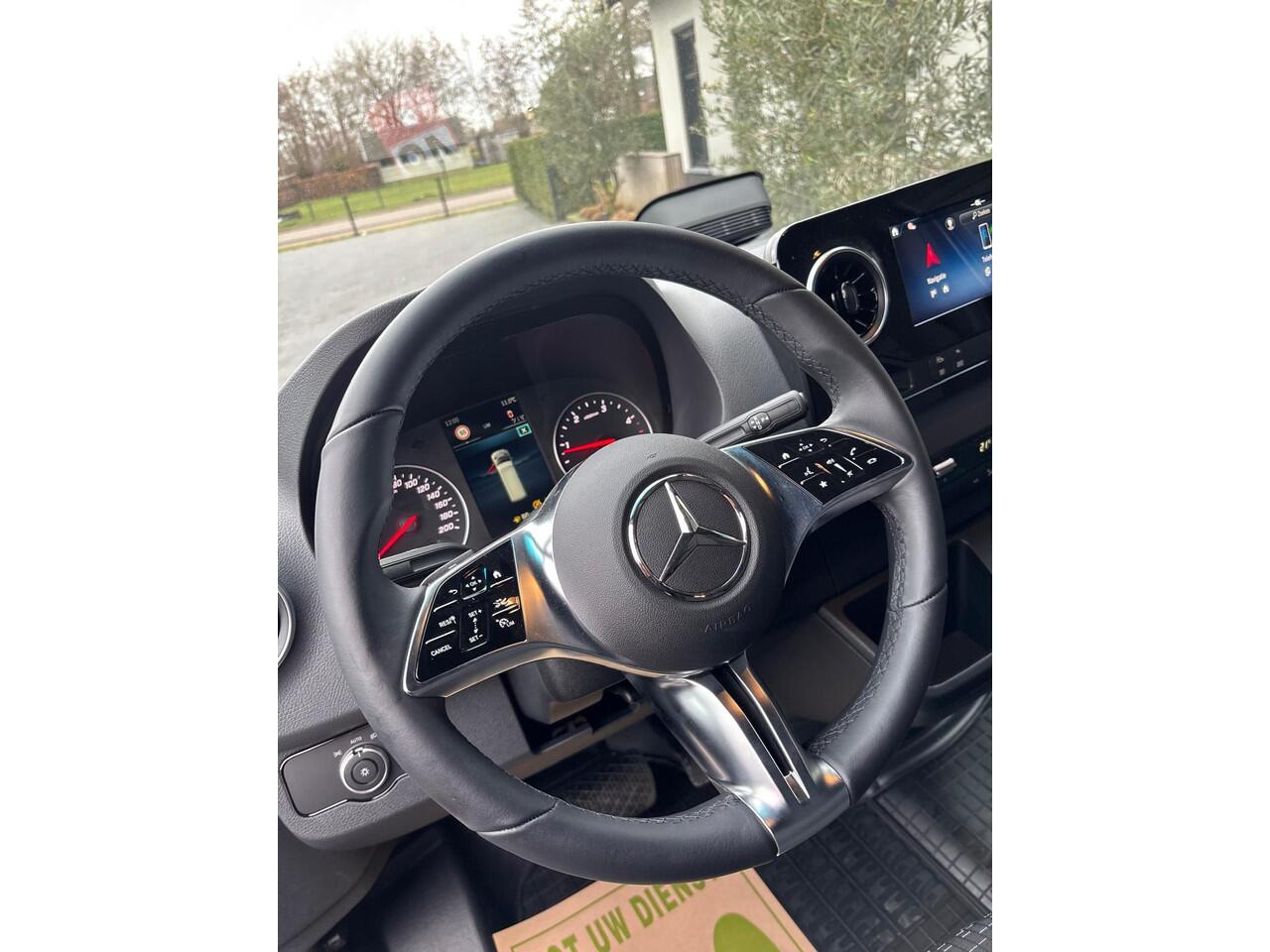 Mercedes-Benz SPRINTER 319 1.9 CDI L2 Pro