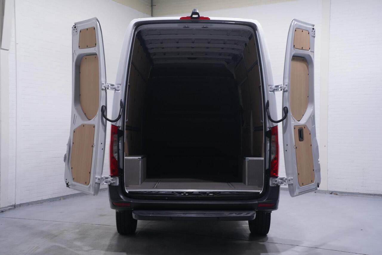Mercedes-Benz SPRINTER 317 CDI 170 pk Aut. L2H2 Navi, 360 Camera Laadruimte Pakket, PDC V+A, Cruise Control, 3-Zits