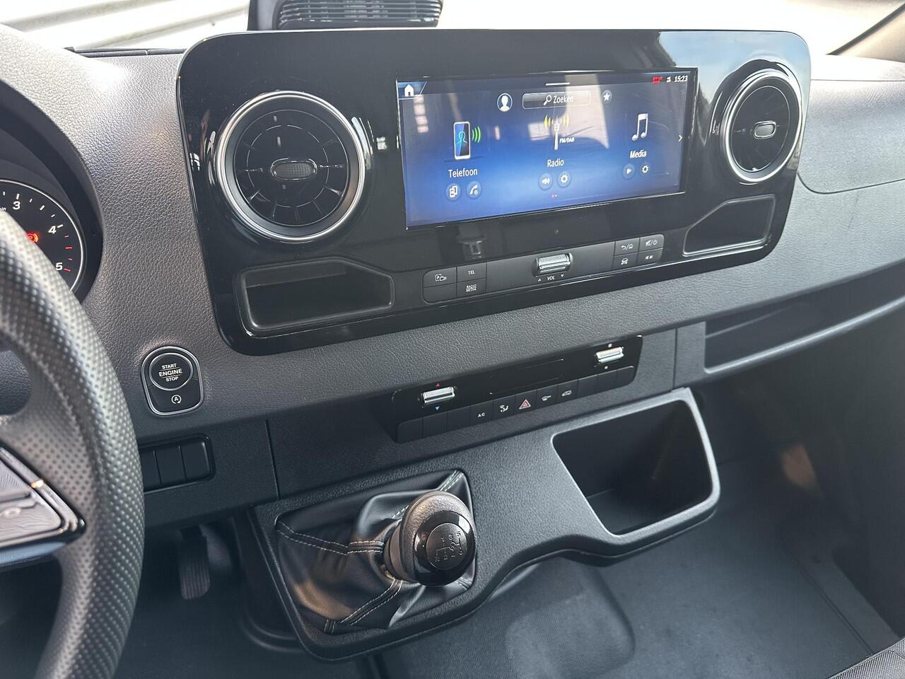 Mercedes-Benz SPRINTER 317 CDI L2 Dubbele Cabine Open Laadbak 3500kg Trekhaak MBUX Cruise control etc