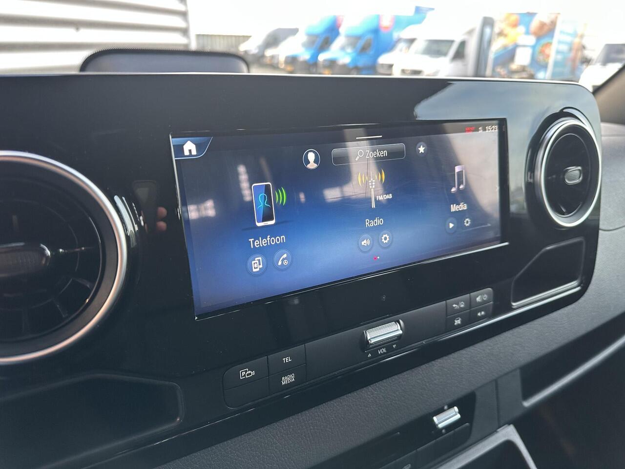 Mercedes-Benz SPRINTER 317 CDI L2 Dubbele Cabine Open Laadbak 3500kg Trekhaak MBUX Cruise control etc