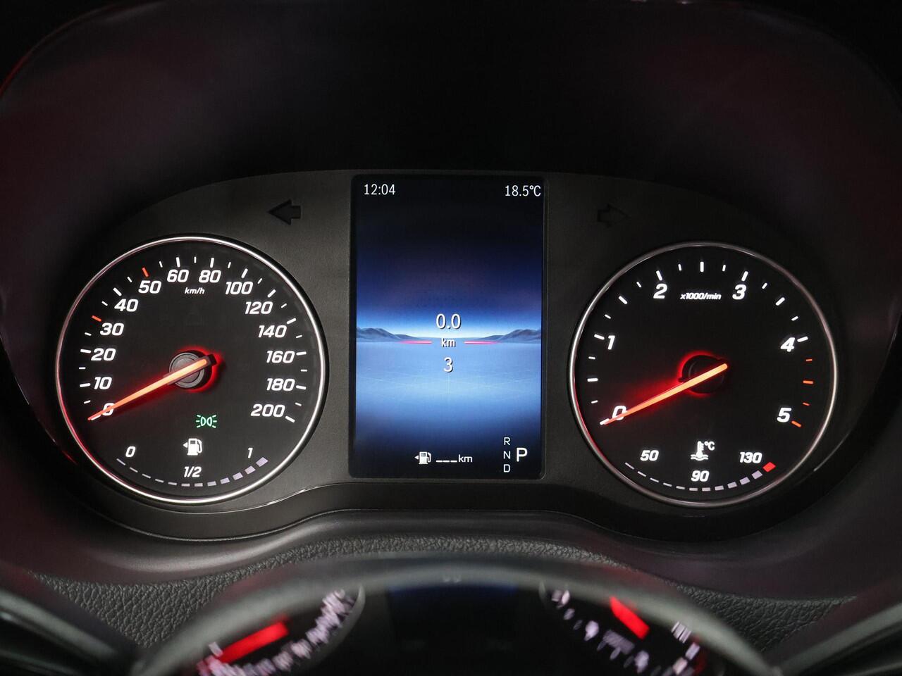 Mercedes-Benz SPRINTER 317 CDI L2 H2 RWD PRO | Smartphone integratie pakket | 10.25" MBUX Systeem | Achteruitrijcamera | 3500 KG Trekgewicht |