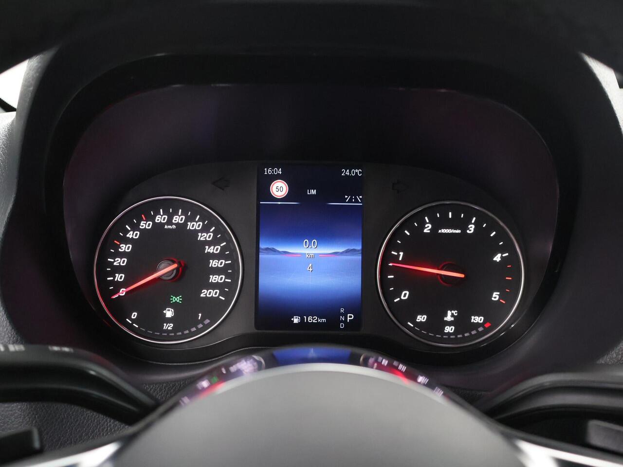 Mercedes-Benz SPRINTER 319 CDI L2 H2 Select | Trekgewicht 3500 kg | 3 zits | Stoelverwarming | LED Koplampen | Achteruitrijcamera | Cruise Control | Airco | Climate Control |