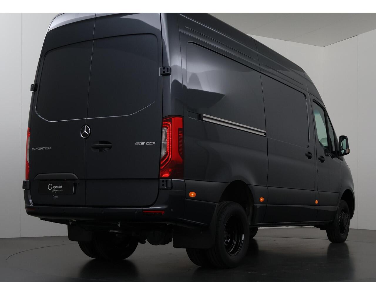 Mercedes-Benz SPRINTER 519 CDI L2 H2 SELECT | 5.0 T | 5000 GVW | N2 | AUTOMAAT | 3500KG AHW VOORBEREIDING | ACHTERUIRIJCAMERA | ADAPTIVE CRUISE | DODEHOEKDETECTIE | STOELVERWARMING | BOM VOL OPTIES | LED LAMPEN
