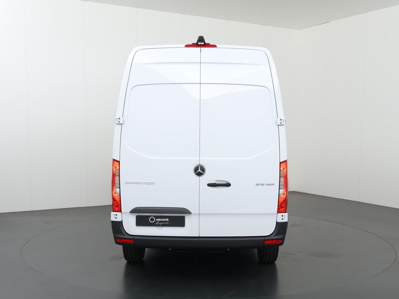 Mercedes-Benz SPRINTER 315 | Aut. | L2 H2 | RWD | PRO | 3500 KG. AHW | Airco | Cruise Control | 3500 KG. AHW | Carplay / Android Auto | Dodehoekassistent | Lane-Assist | Multifunctioneel Stuurwiel | 3-zits |