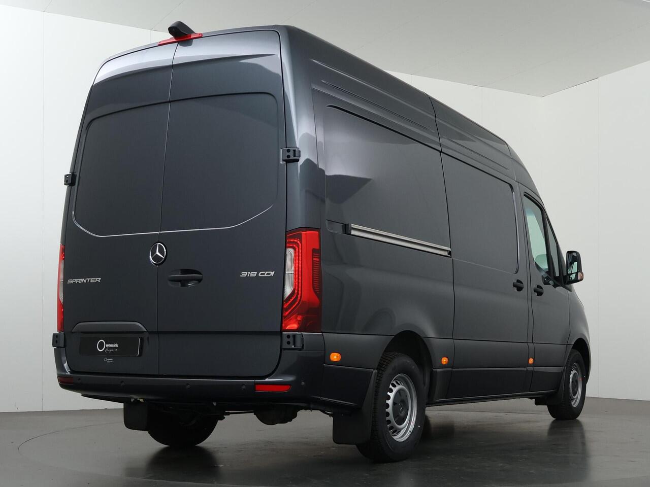 Mercedes-Benz SPRINTER 319 CDI L2 H2 Select | Winterpakket | Trekgewicht 3500 kg | Adaptieve Cruise Distronic | LED koplampen | Achteruitrijcamera | Smartphone integratie pakket |