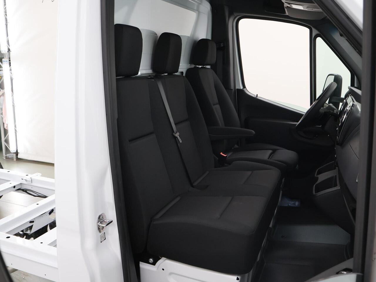 Mercedes-Benz SPRINTER 315 CDI | Aut. | L3 | Chassis | Pro | Airco | Cruise Control | Zijwindassistent | Lane Assist | Comfort-bestuurdersstoel | 3-zits | Apple Carplay/Android Auto | ELKE OPBOUW MOGELIJK