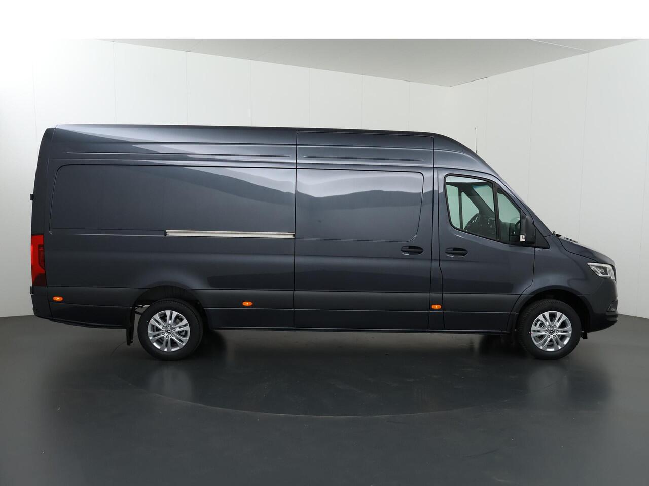 Mercedes-Benz SPRINTER 319 CDI L3 H2 Select | Winterpakket | Trekgewicht 3500 kg | Adaptieve Cruise Distronic | LED koplampen | Achteruitrijcamera | Smartphone integratie pakket |
