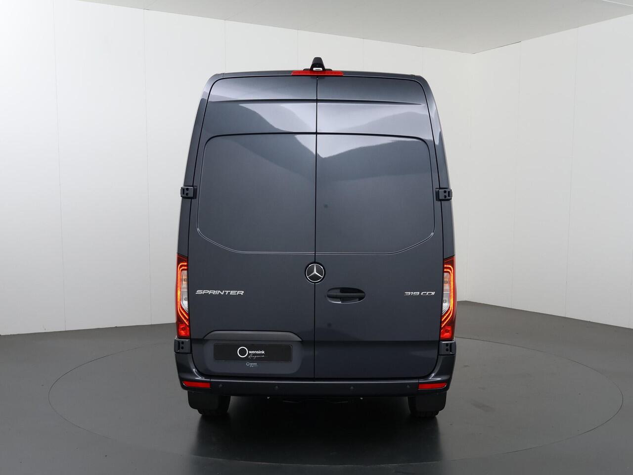 Mercedes-Benz SPRINTER 319 CDI L2 H2 Select | Trekgewicht 3500 kg | 3 zits | Stoelverwarming | LED Koplampen | Achteruitrijcamera | Cruise Control | Airco | Climate Control |