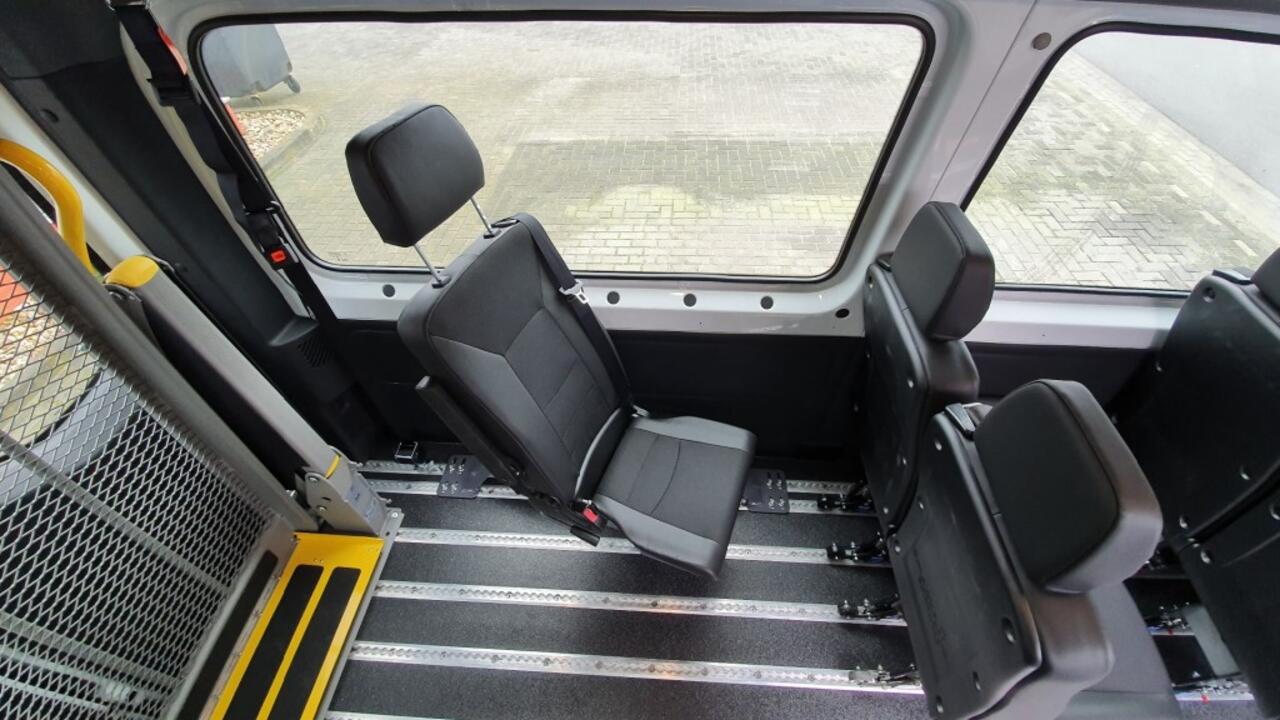 Mercedes-Benz SPRINTER Klapstoelen / Rolstoelbus met e-lift Incl- BPM