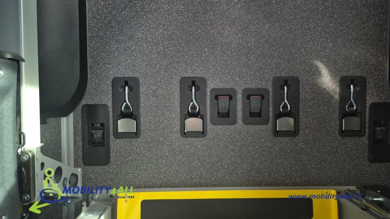 Mercedes-Benz SPRINTER BFIT5 vloer DEMONTRATIE aan huis