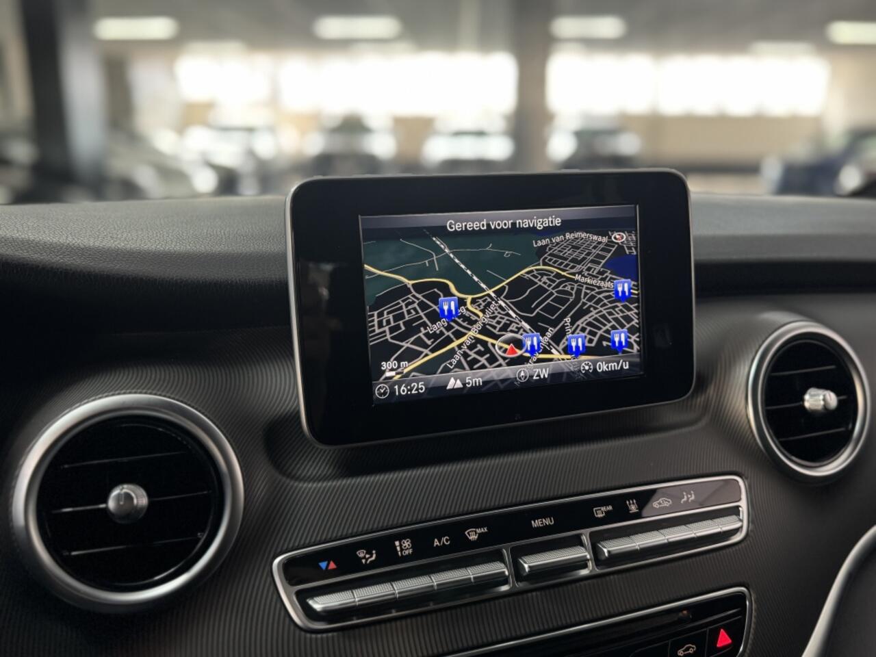 Mercedes-Benz V-KLASSE 250d Extra Lang DC AMG 190PK 2018